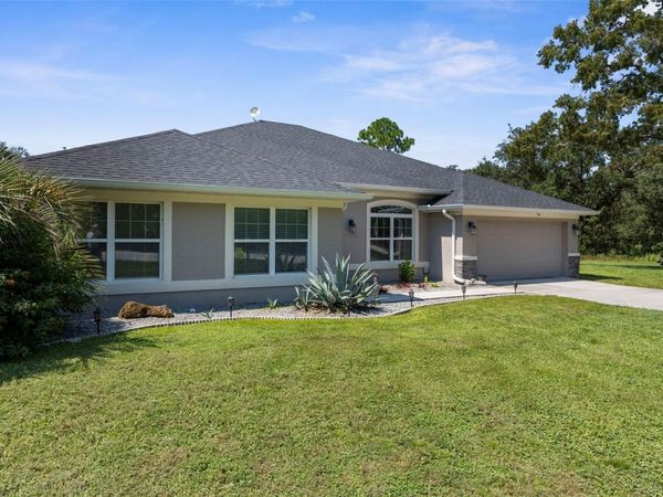 18209 MERWYN CIR, WEEKI WACHEE, FL 34614