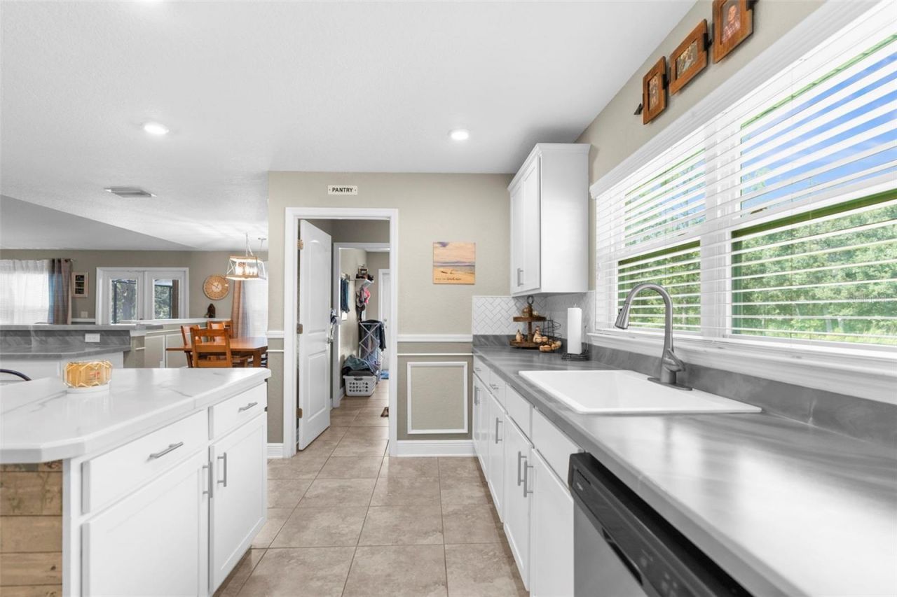 18209 Merwyn Cir, Weeki Wachee, FL 34614 Photo