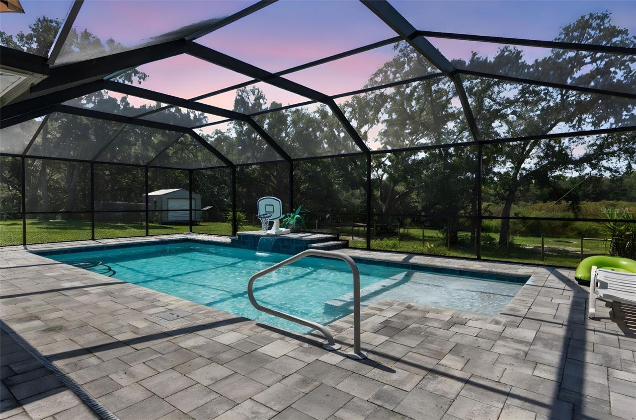 18209 Merwyn Cir, Weeki Wachee, FL 34614 Photo