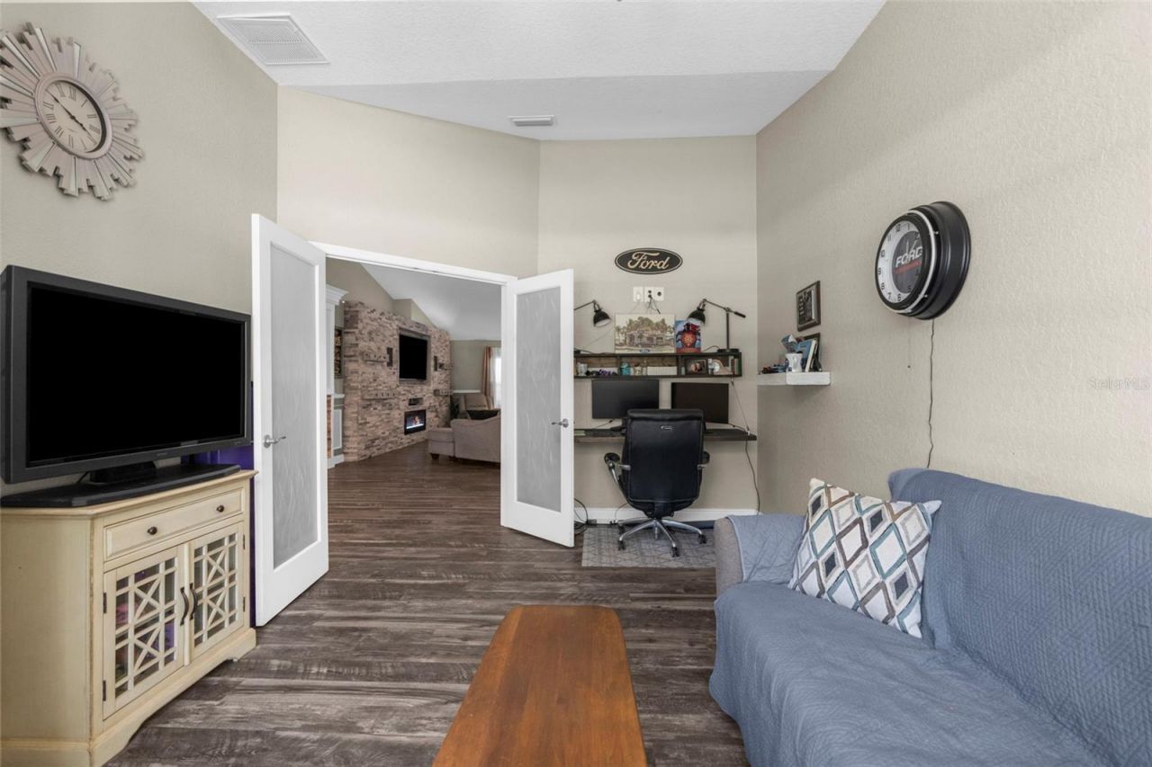 18209 Merwyn Cir, Weeki Wachee, FL 34614 Photo