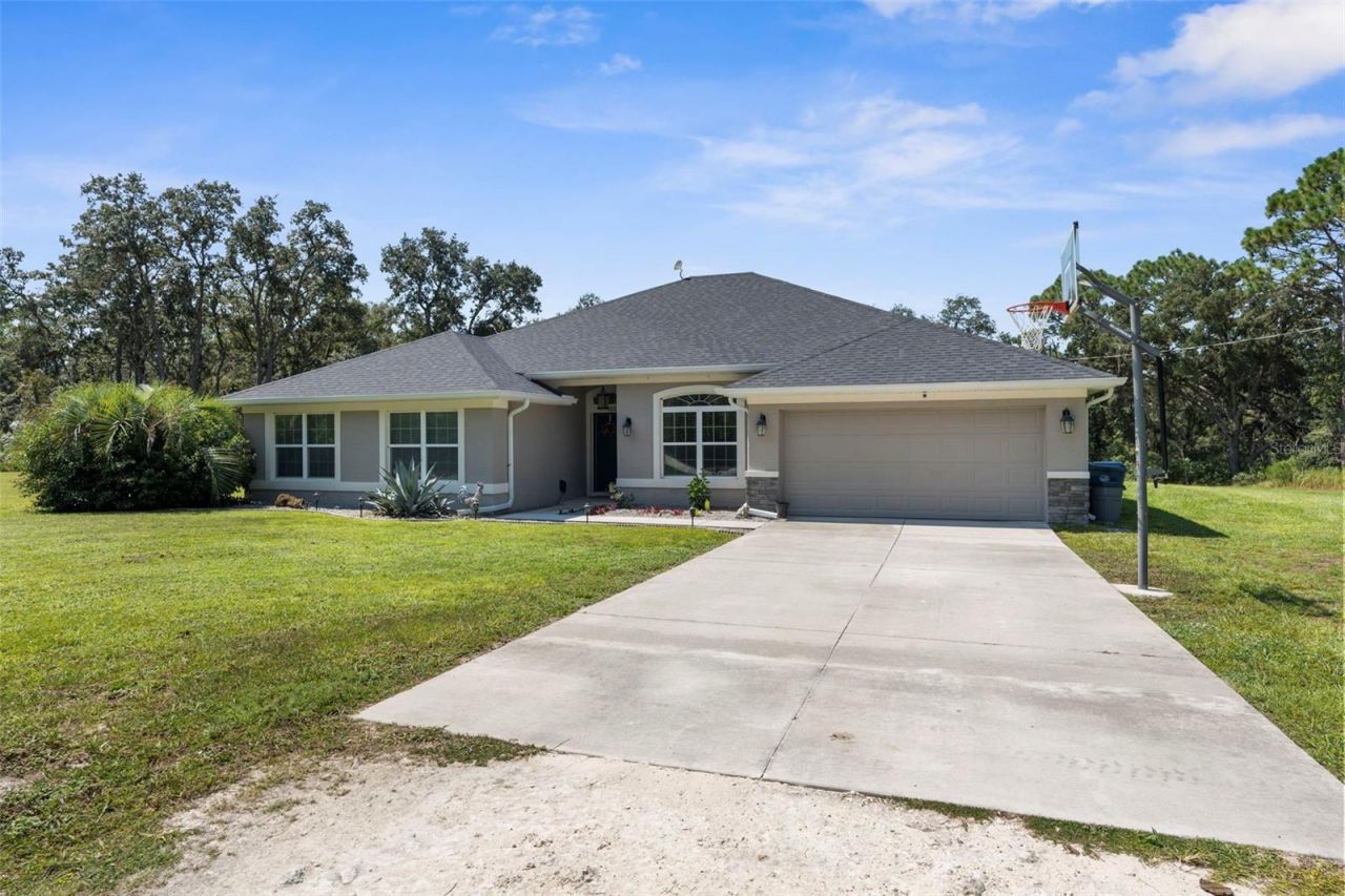 18209 Merwyn Cir, Weeki Wachee, FL 34614 Photo