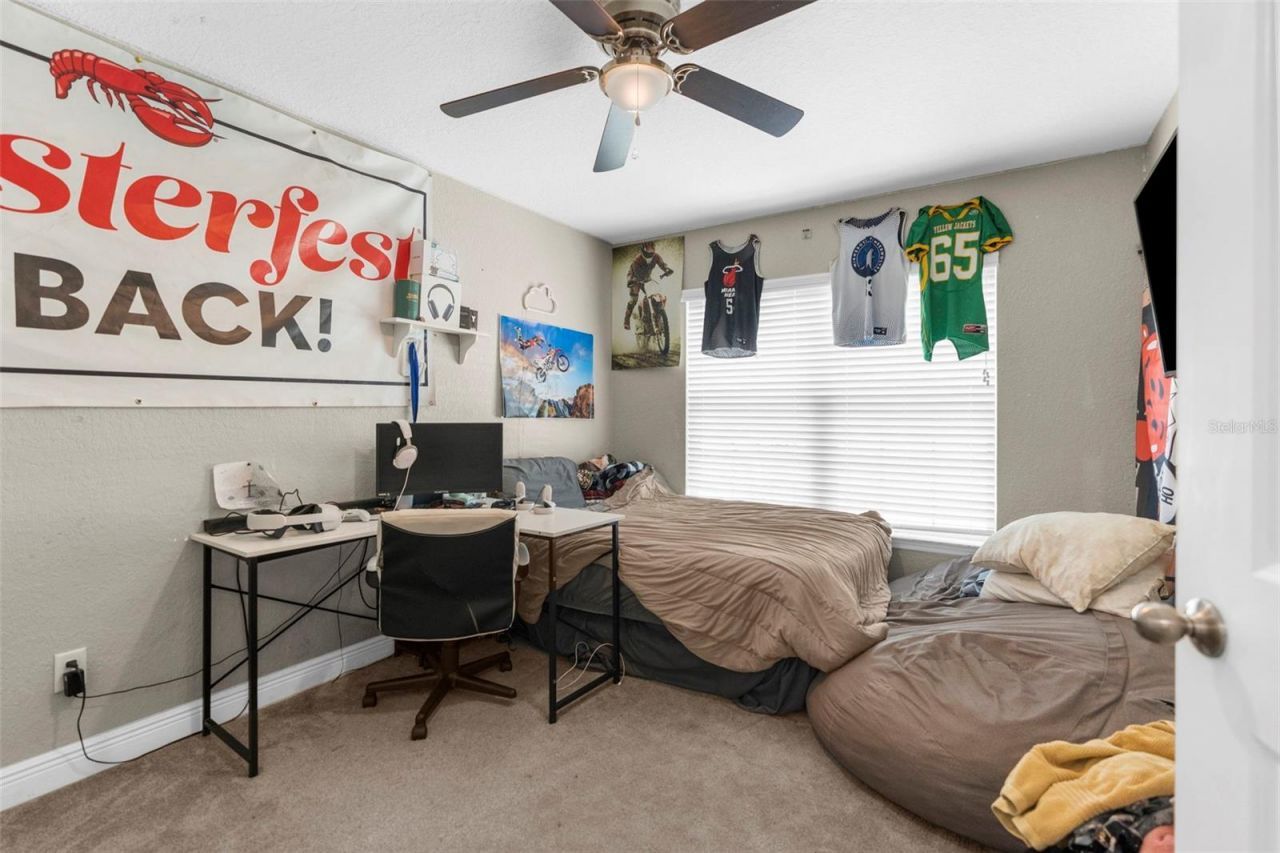 18209 Merwyn Cir, Weeki Wachee, FL 34614 Photo