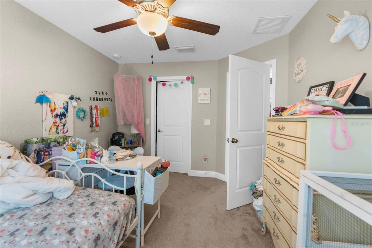 18209 Merwyn Cir, Weeki Wachee, FL 34614 Photo