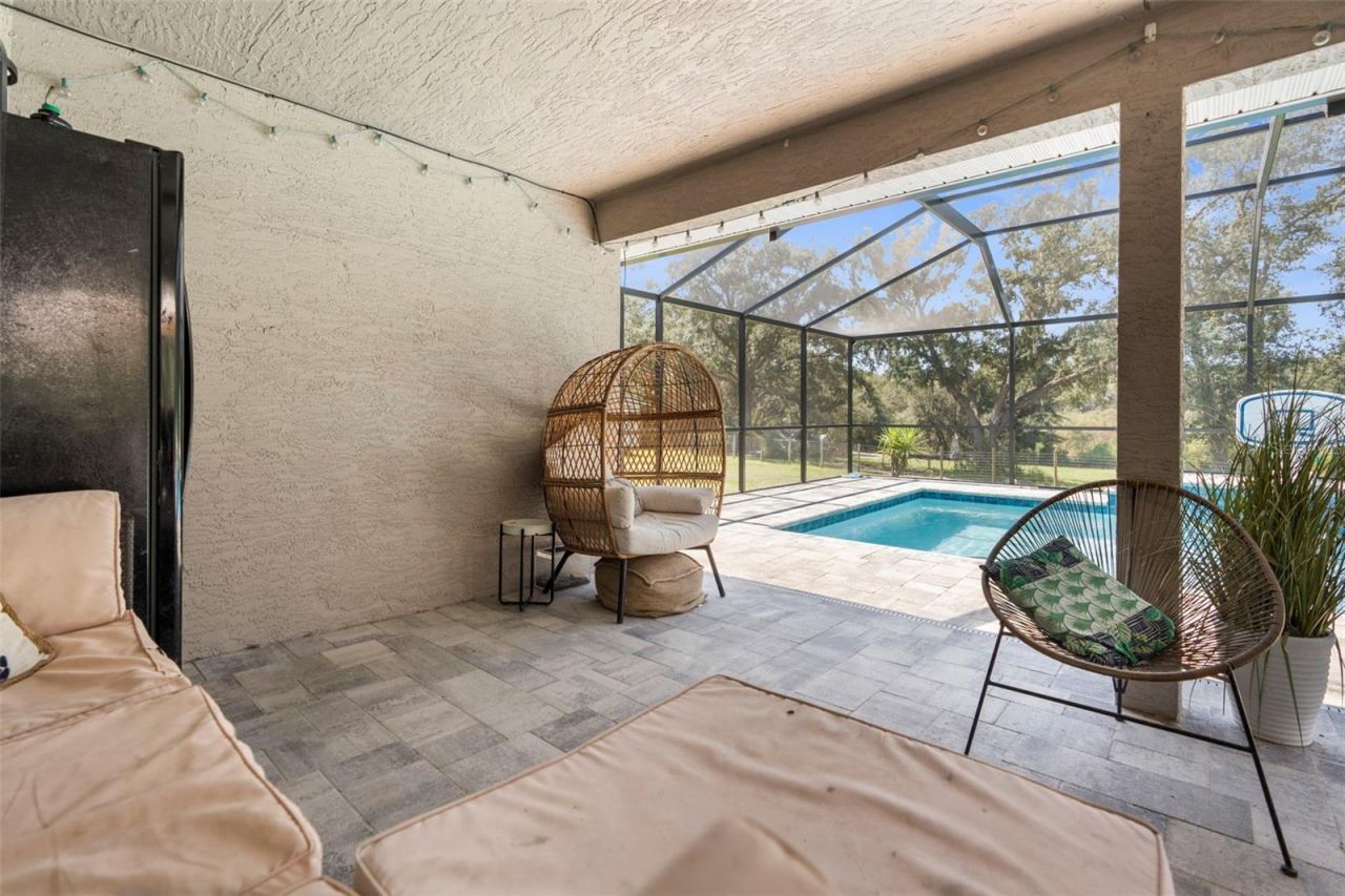 18209 Merwyn Cir, Weeki Wachee, FL 34614 Photo