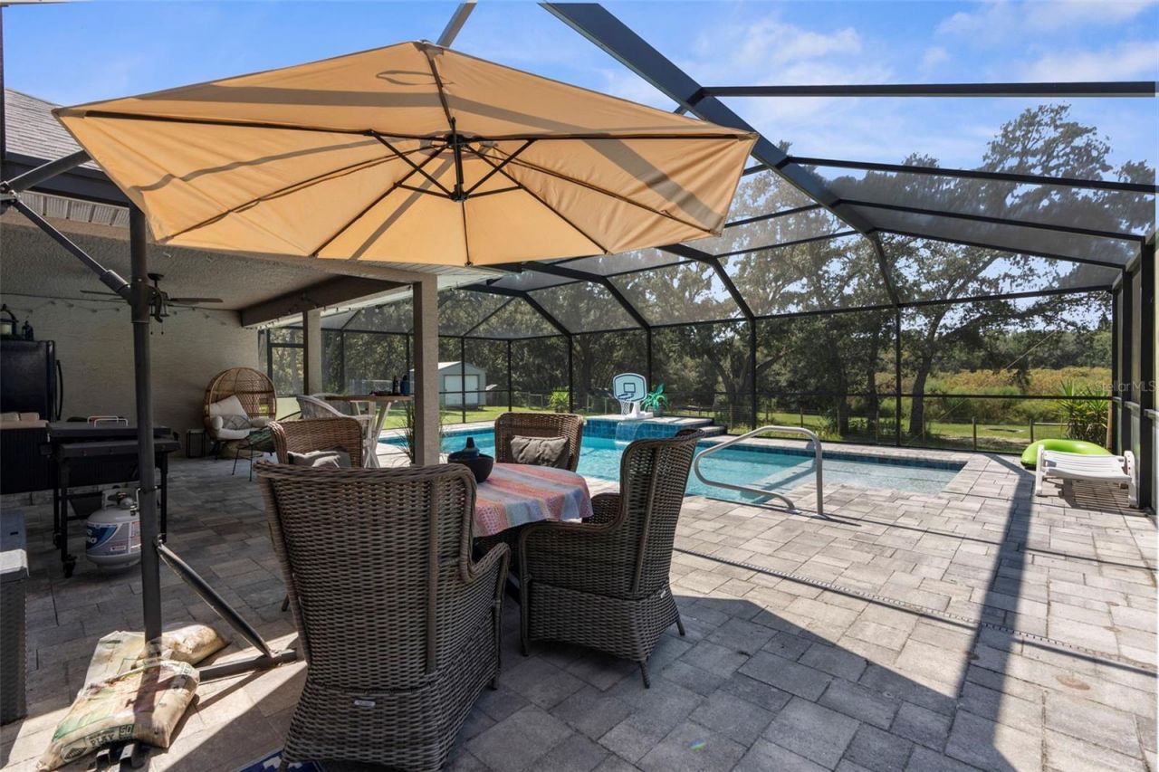 18209 Merwyn Cir, Weeki Wachee, FL 34614 Photo