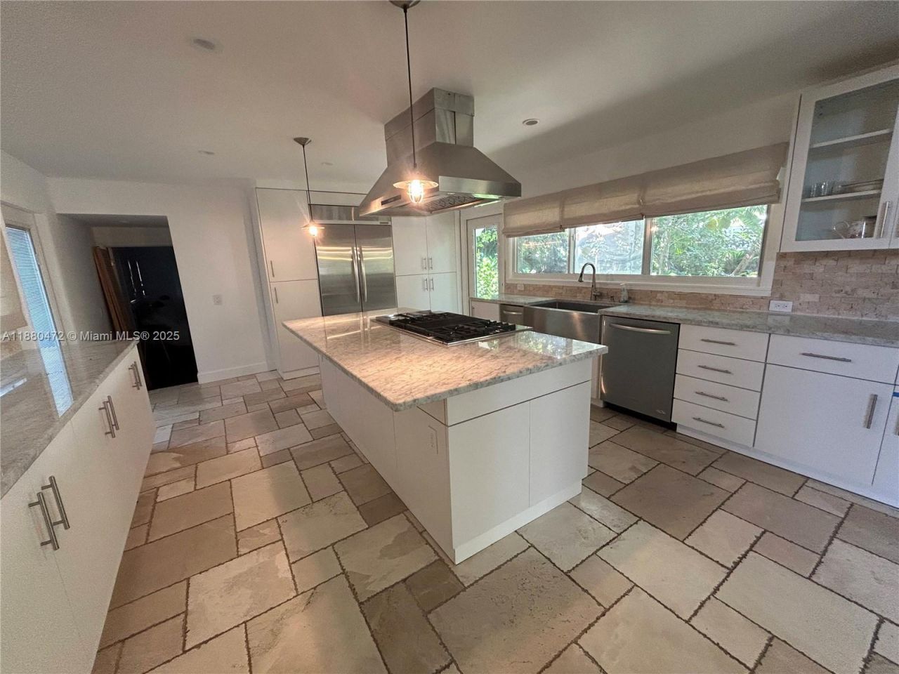 6395 SW 42nd Ter, South Miami, FL 33155 Photo