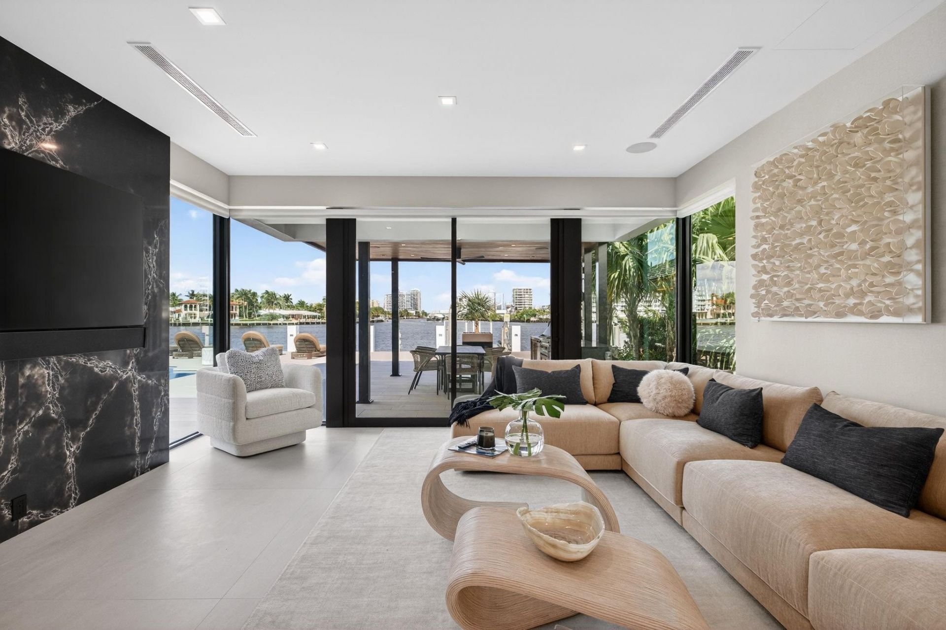 2533 Aqua Vista Blvd, Fort Lauderdale, FL 33301 Photo