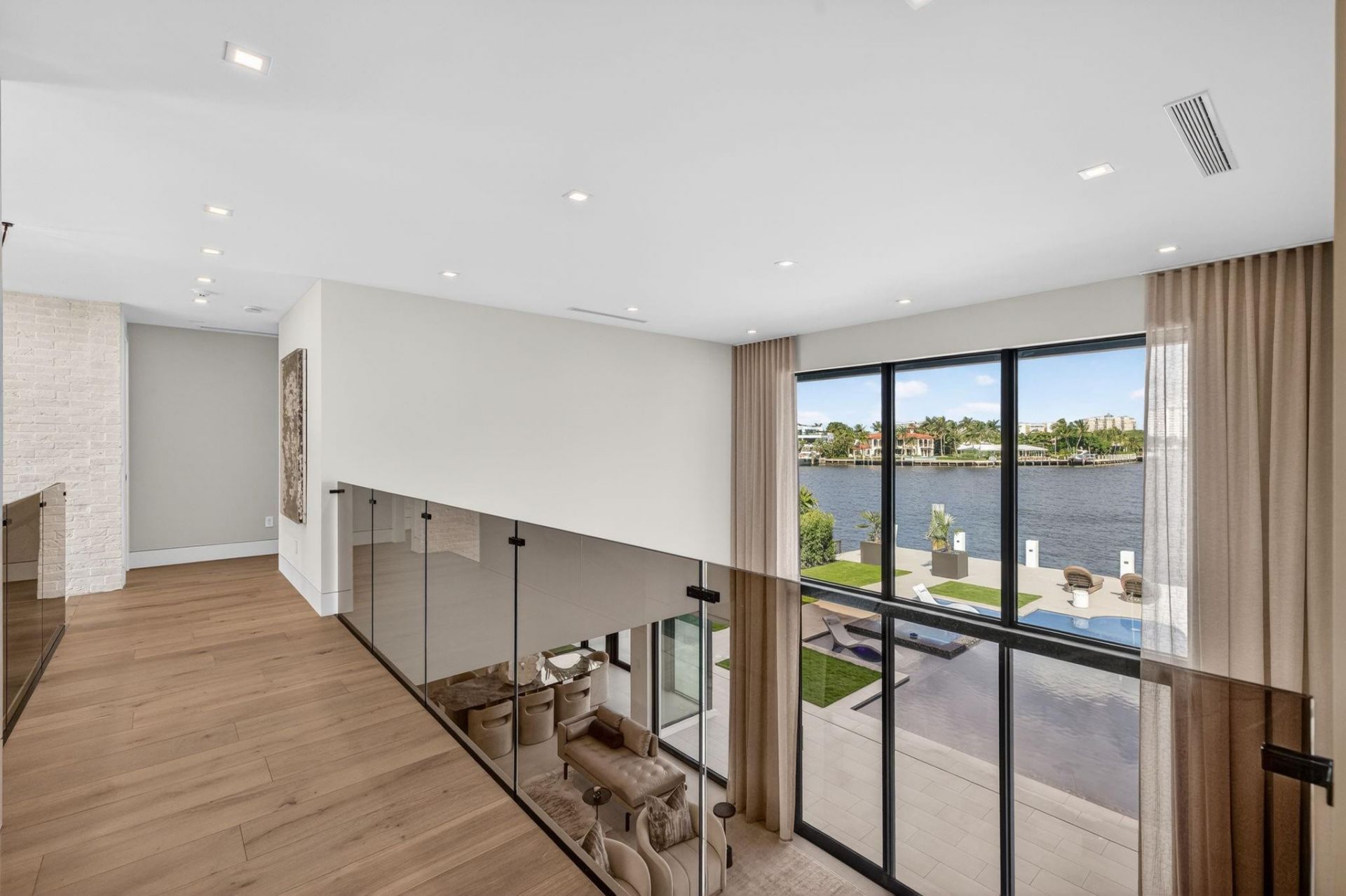 2533 Aqua Vista Blvd, Fort Lauderdale, FL 33301 Photo