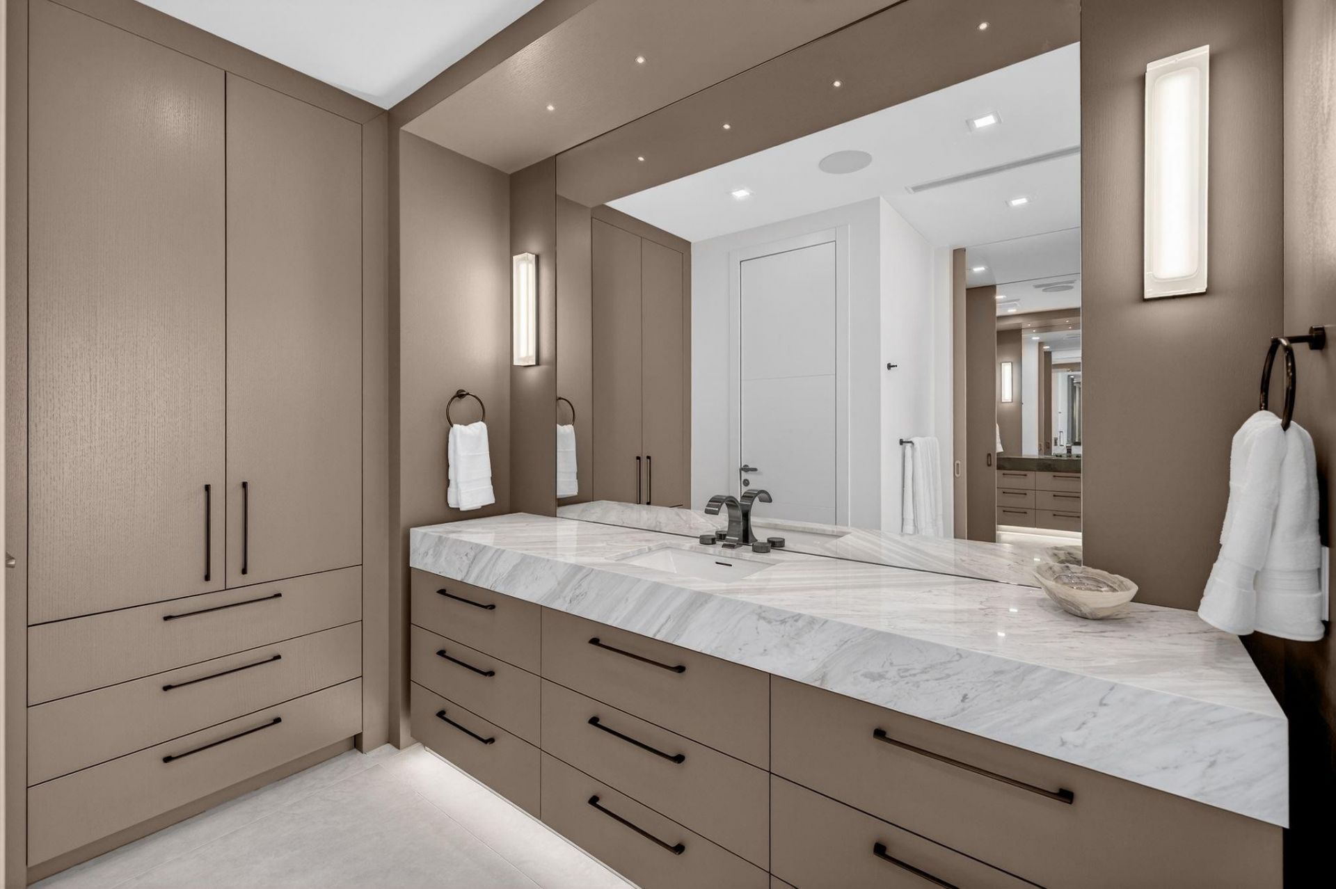 2533 Aqua Vista Blvd, Fort Lauderdale, FL 33301 Photo