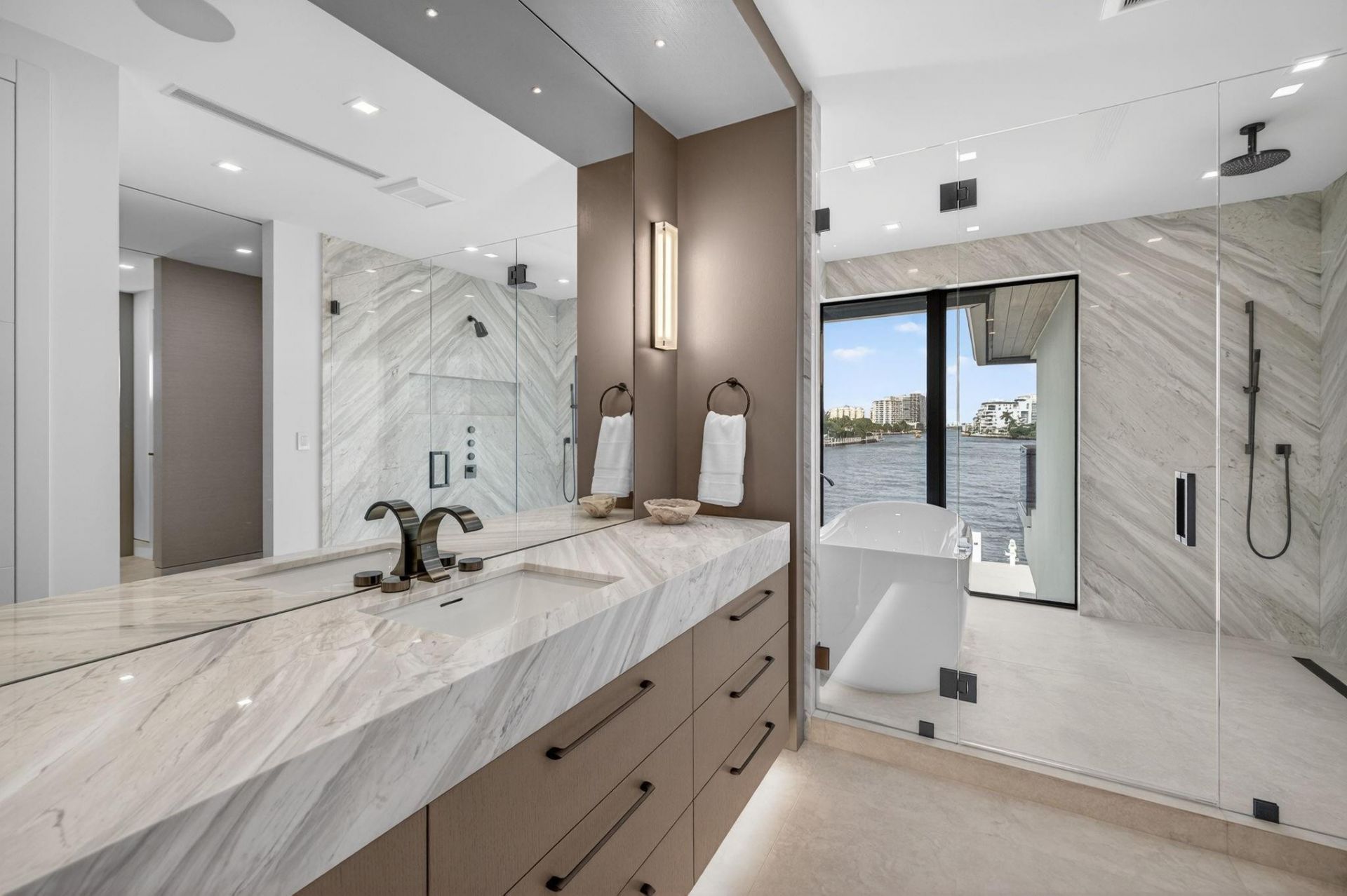 2533 Aqua Vista Blvd, Fort Lauderdale, FL 33301 Photo