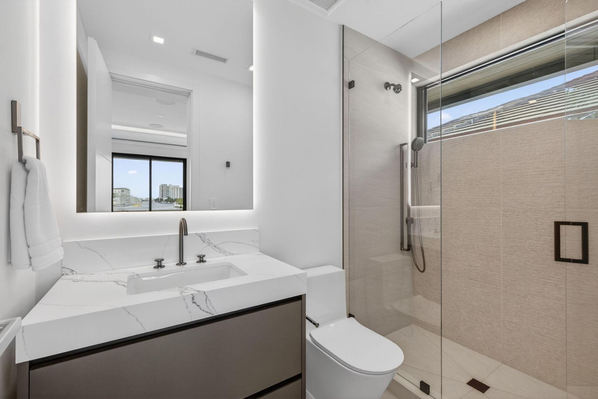 2533 Aqua Vista Blvd, Fort Lauderdale, FL 33301 Photo