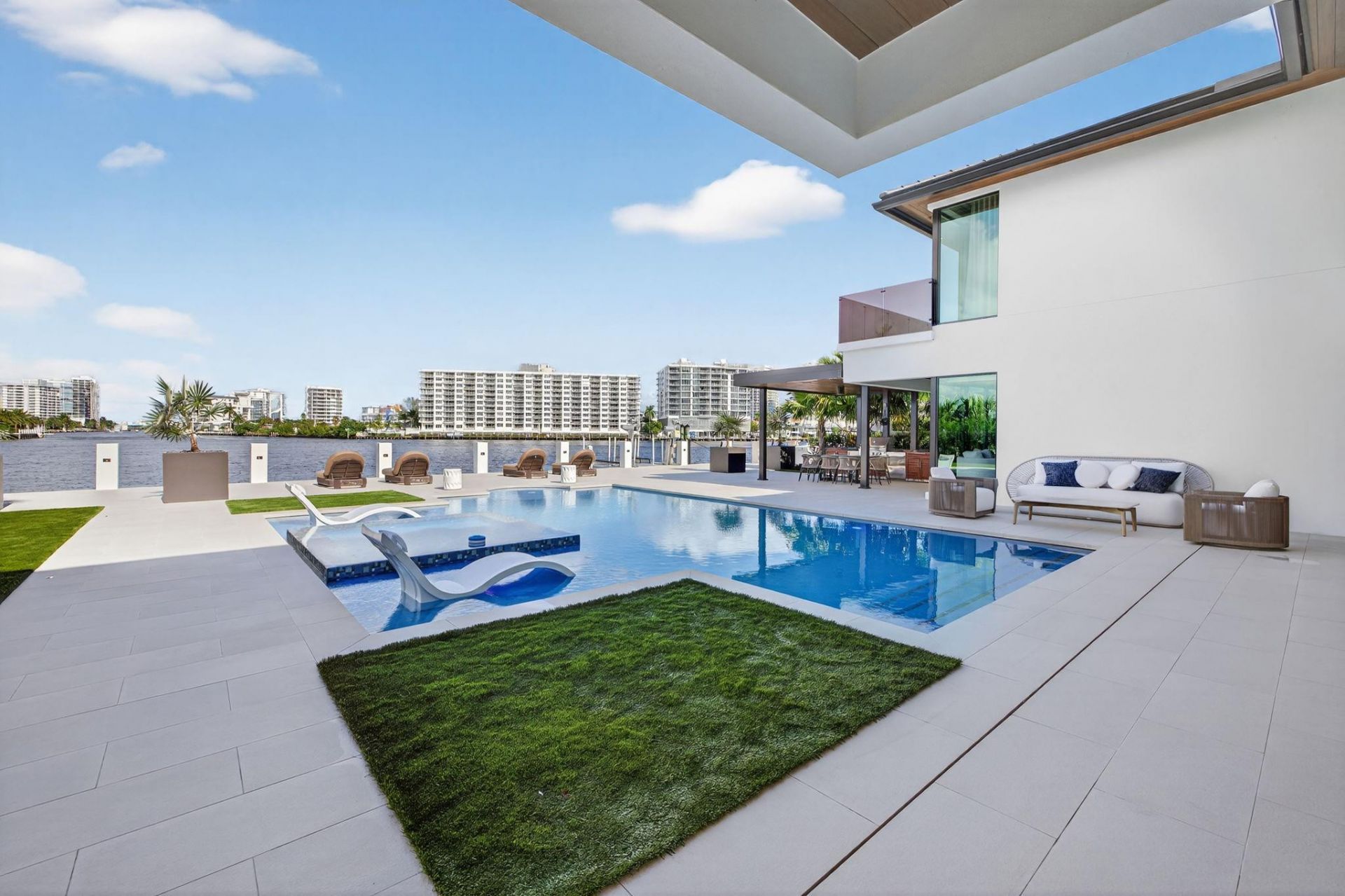 2533 Aqua Vista Blvd, Fort Lauderdale, FL 33301 Photo