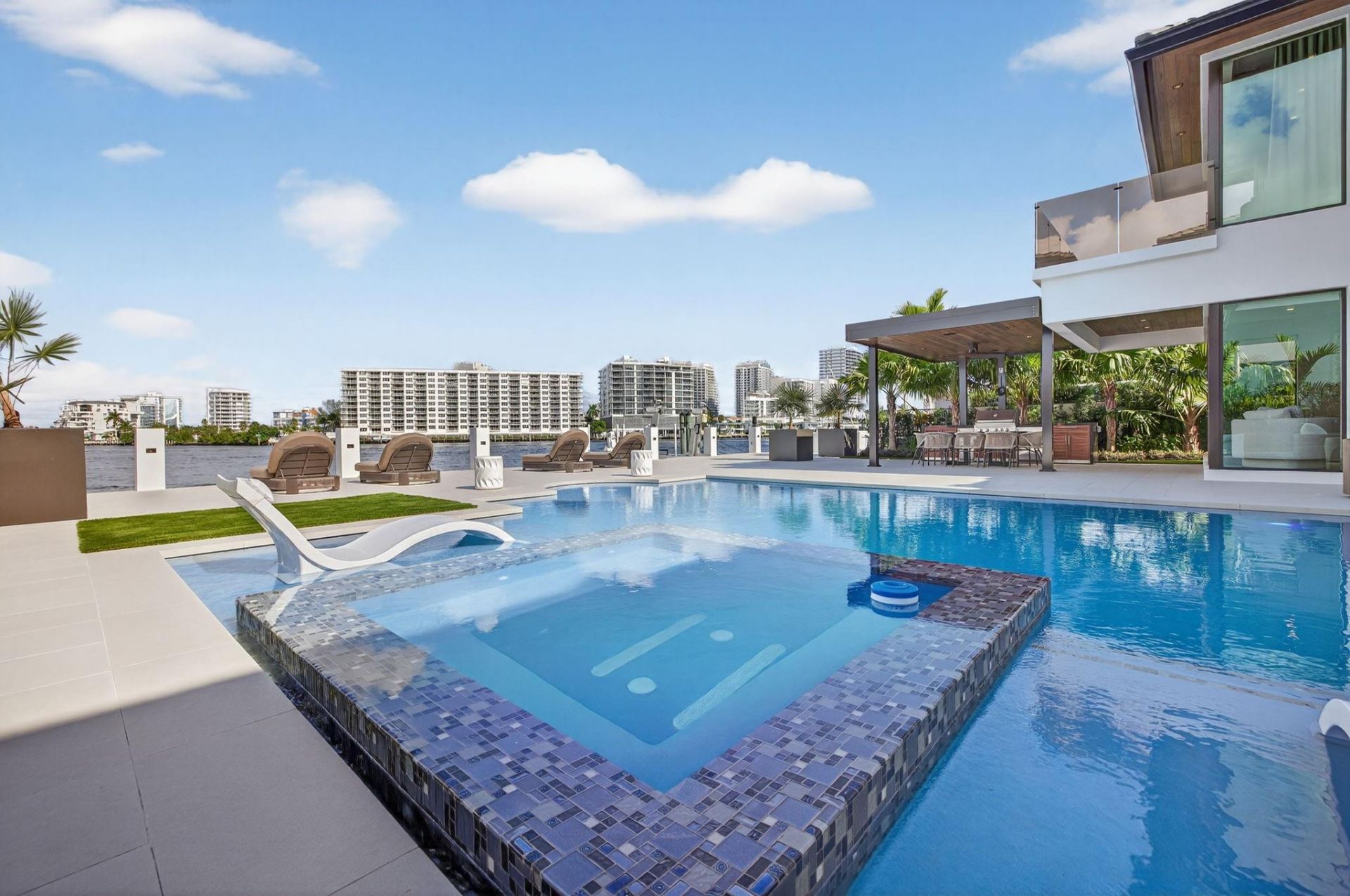 2533 Aqua Vista Blvd, Fort Lauderdale, FL 33301 Photo