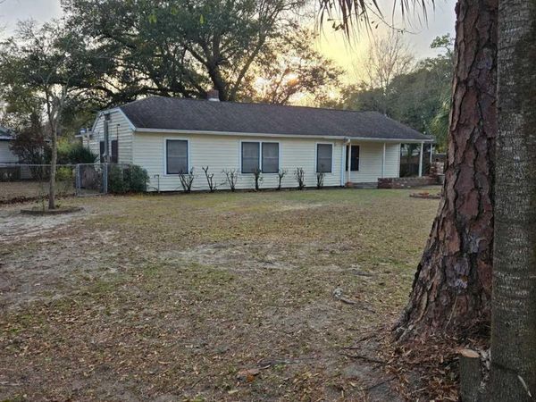 32 Bertram St, Pensacola, FL 32506