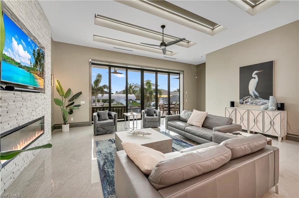 836 Miramar Ct, Cape Coral, FL 33904 Photo