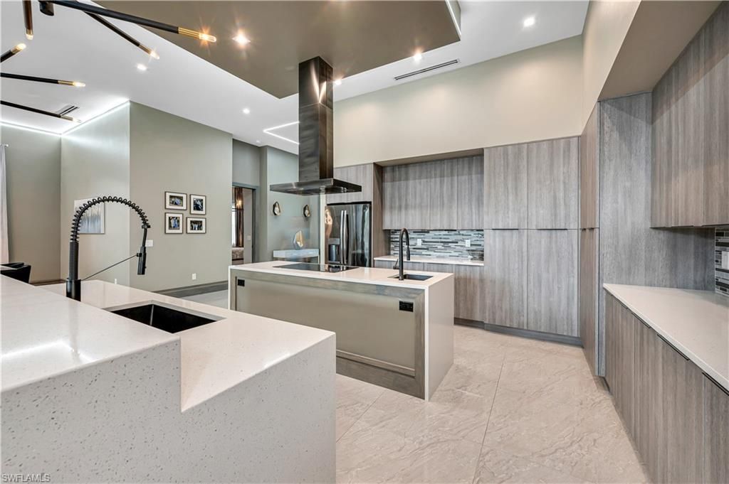 836 Miramar Ct, Cape Coral, FL 33904 Photo