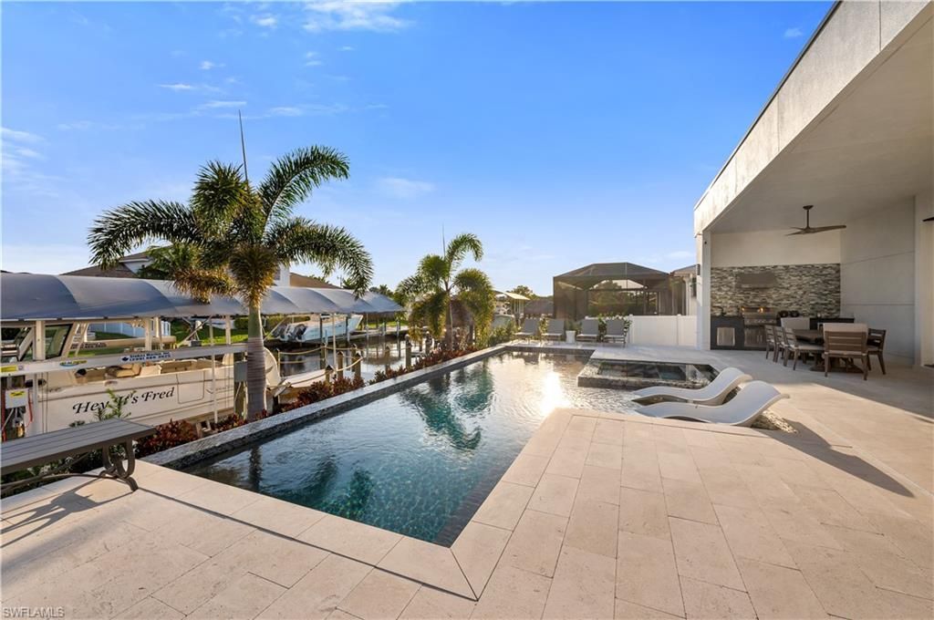 836 Miramar Ct, Cape Coral, FL 33904 Photo