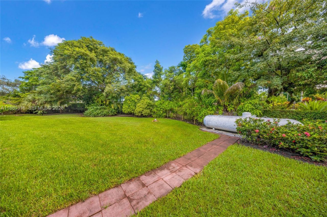 10204 SW 96th Ct, Miami, FL 33176 Photo