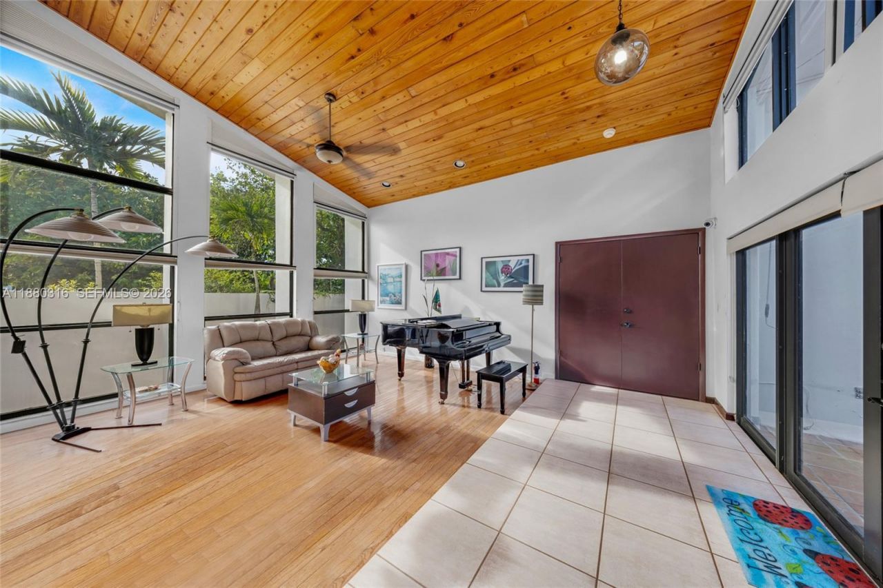 10204 SW 96th Ct, Miami, FL 33176 Photo