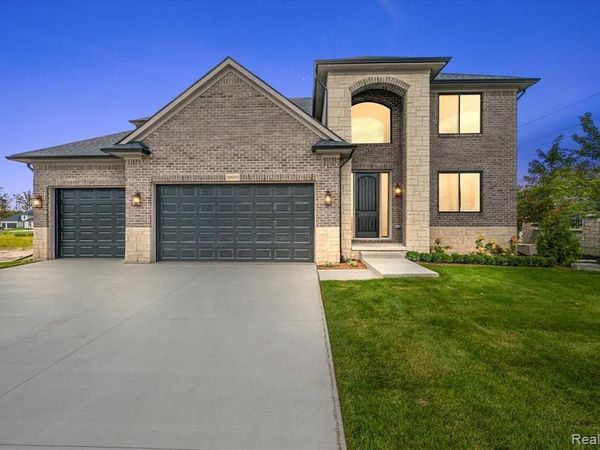50999 Mistwood Drive, Macomb Township, Mi 48042