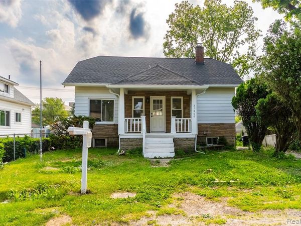 21200 Collingham Avenue, Farmington, MI 48336