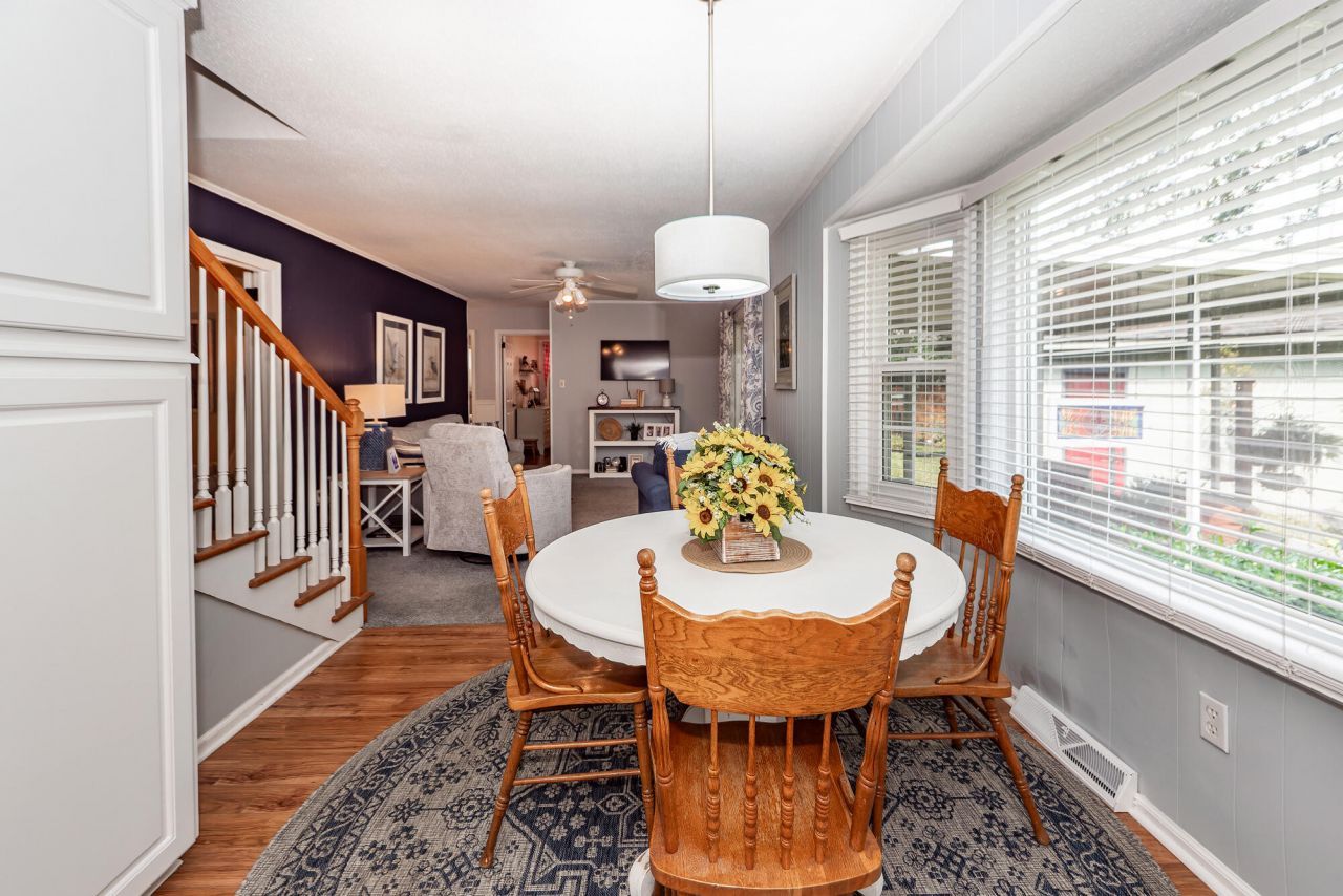 7758 Barclay Avenue Photo 18