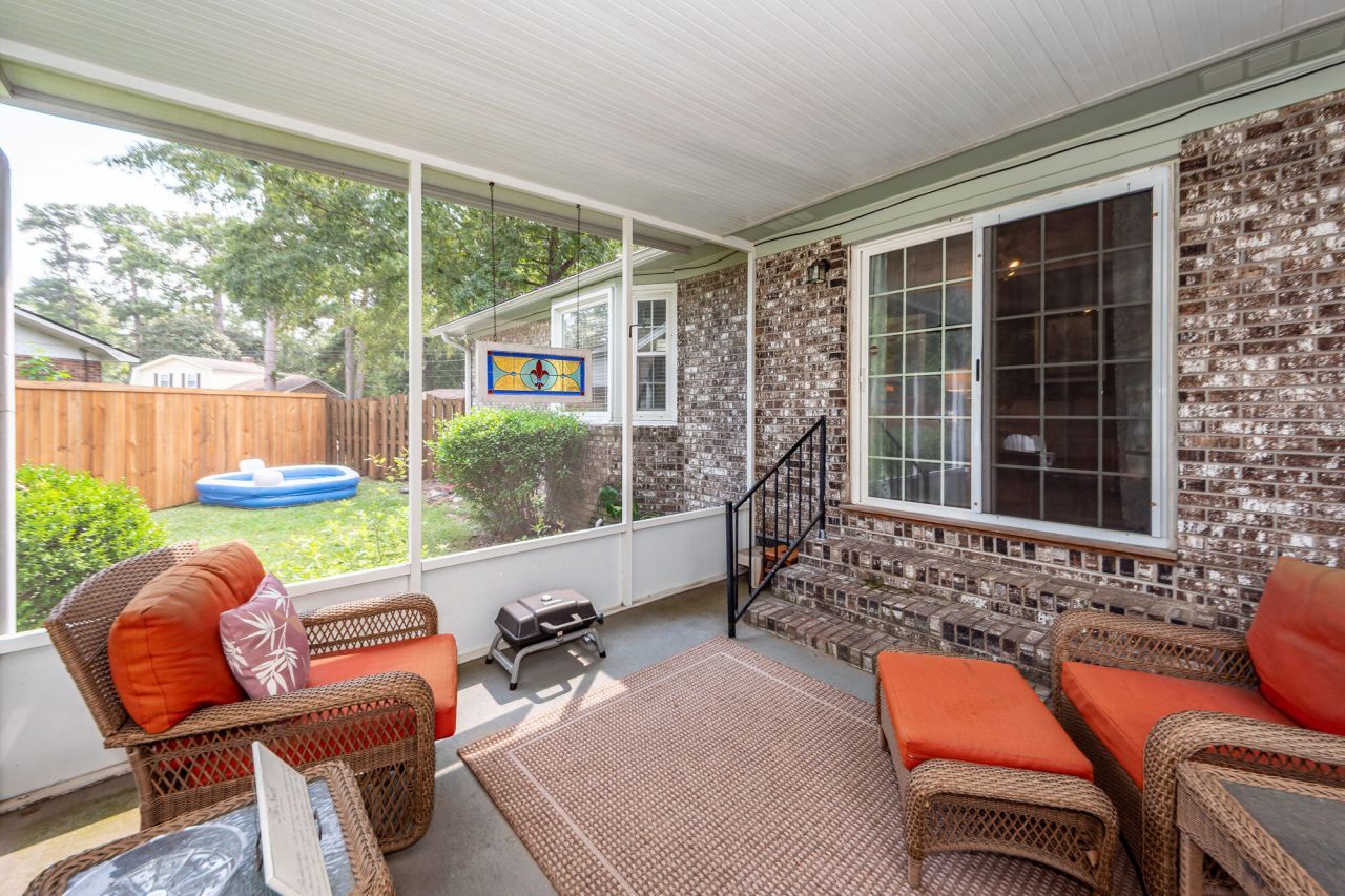 7758 Barclay Avenue Photo 38