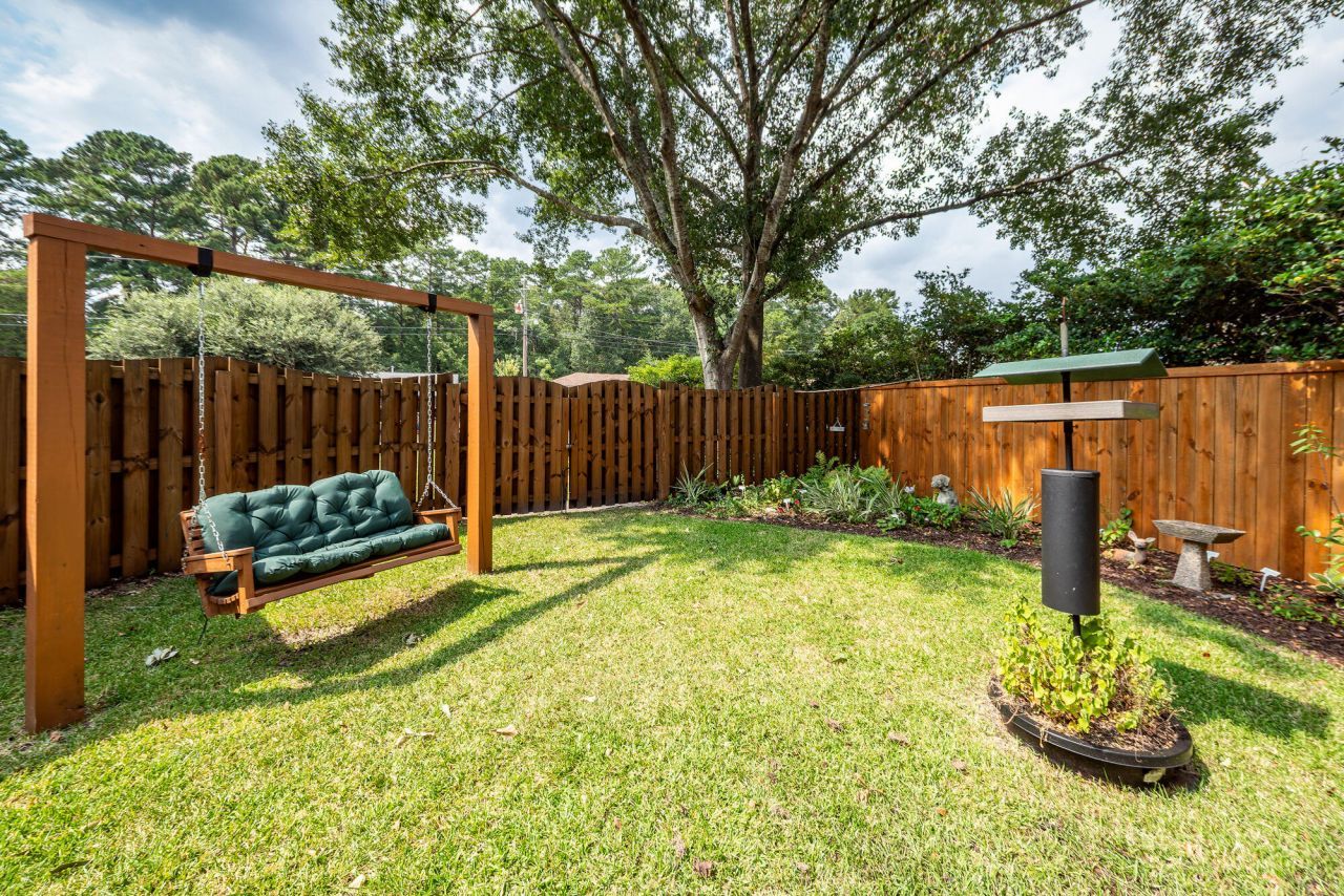 7758 Barclay Avenue Photo 40