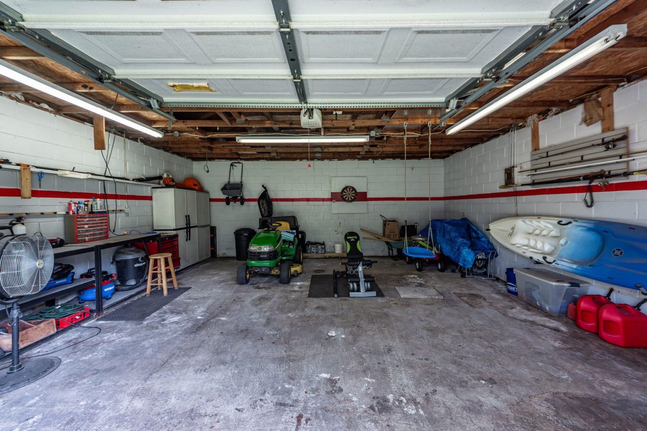 7758 Barclay Avenue Photo 42