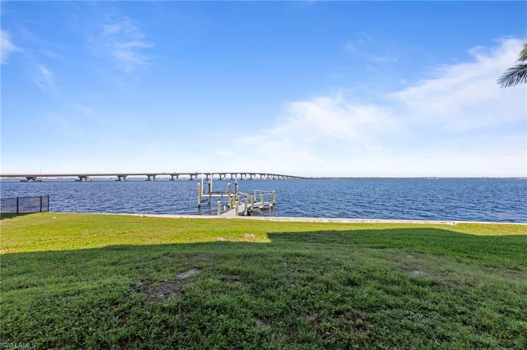 1211 Caloosa Pt, Fort Myers, FL 33901 Photo