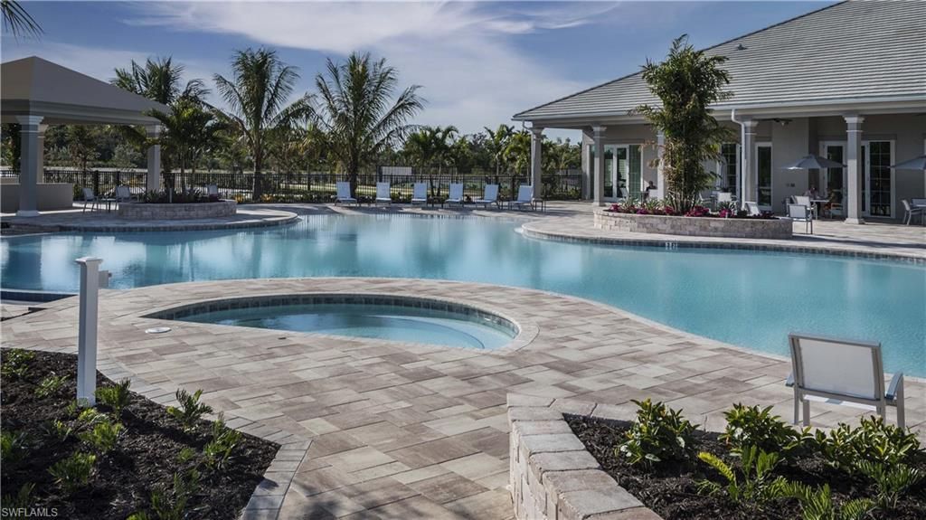 273 Indies Dr E, Unit 102, Naples, FL 34114 Photo