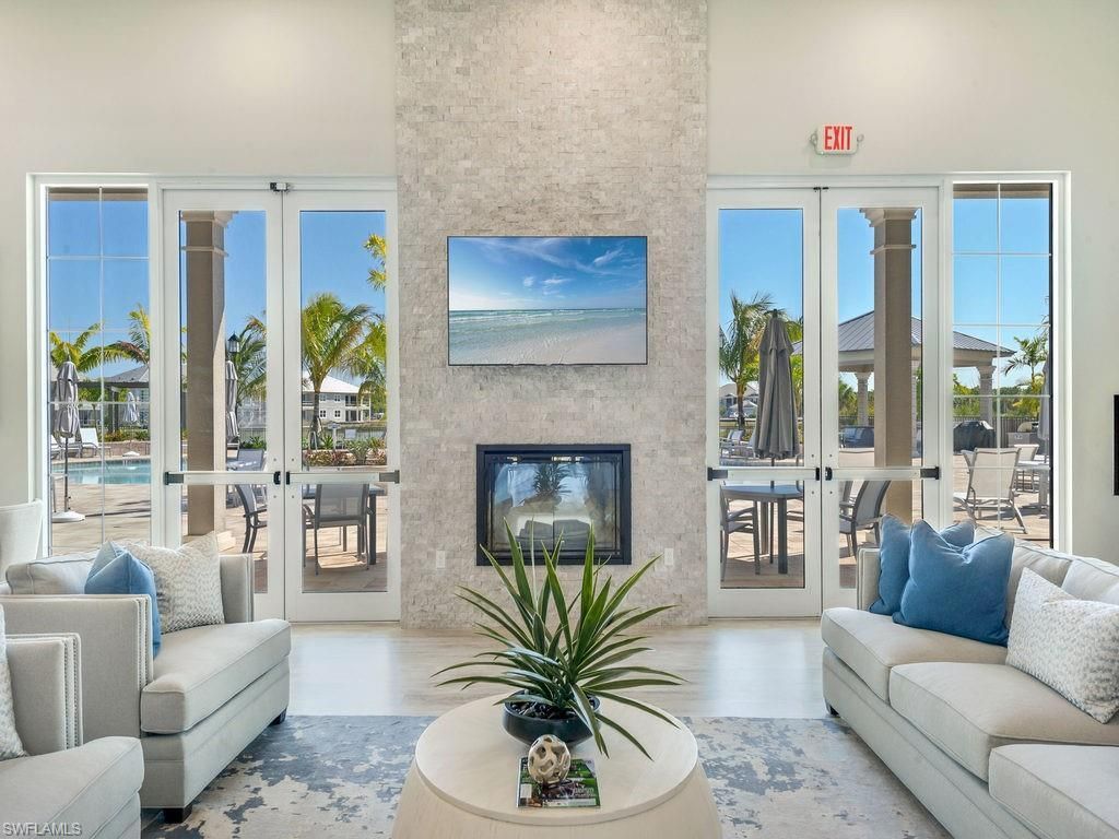 273 Indies Dr E, Unit 102, Naples, FL 34114 Photo