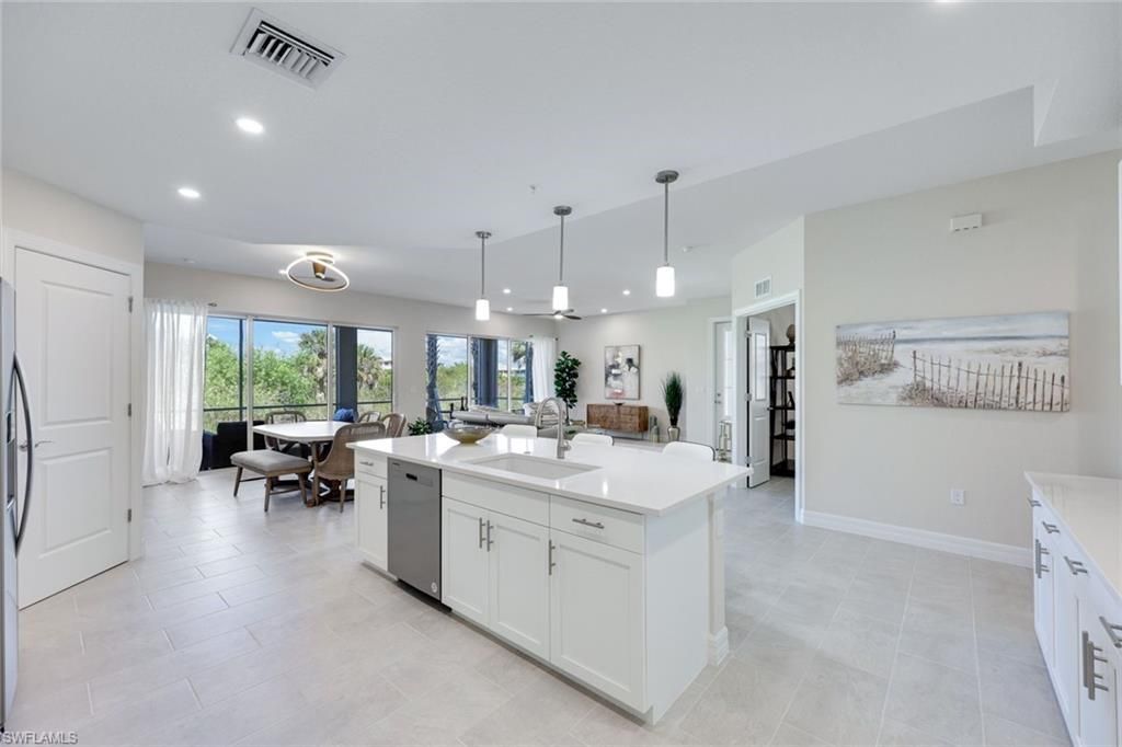 273 Indies Dr E, Unit 102, Naples, FL 34114 Photo