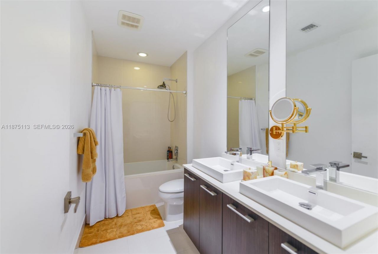 45 SW 9th St, Unit 4108, Miami, FL 33130 Photo