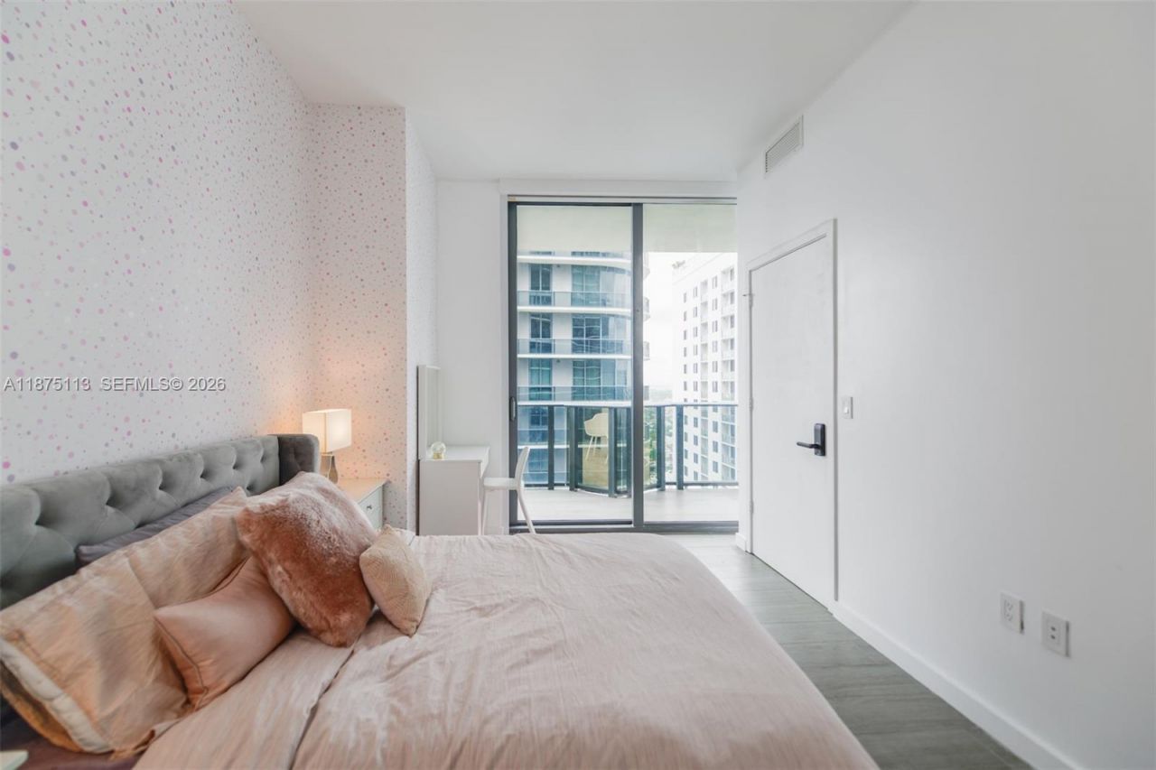 45 SW 9th St, Unit 4108, Miami, FL 33130 Photo