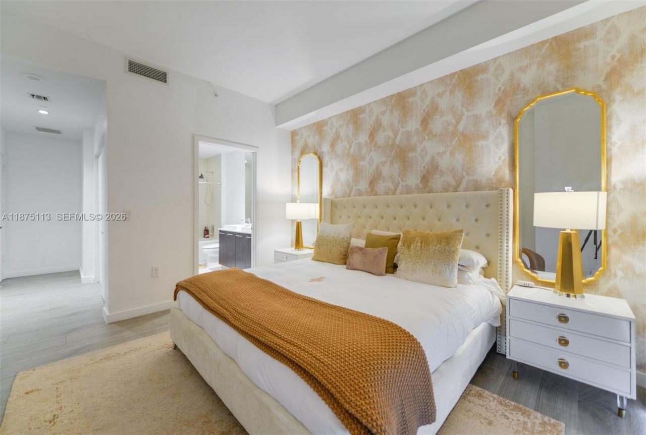 45 SW 9th St, Unit 4108, Miami, FL 33130 Photo