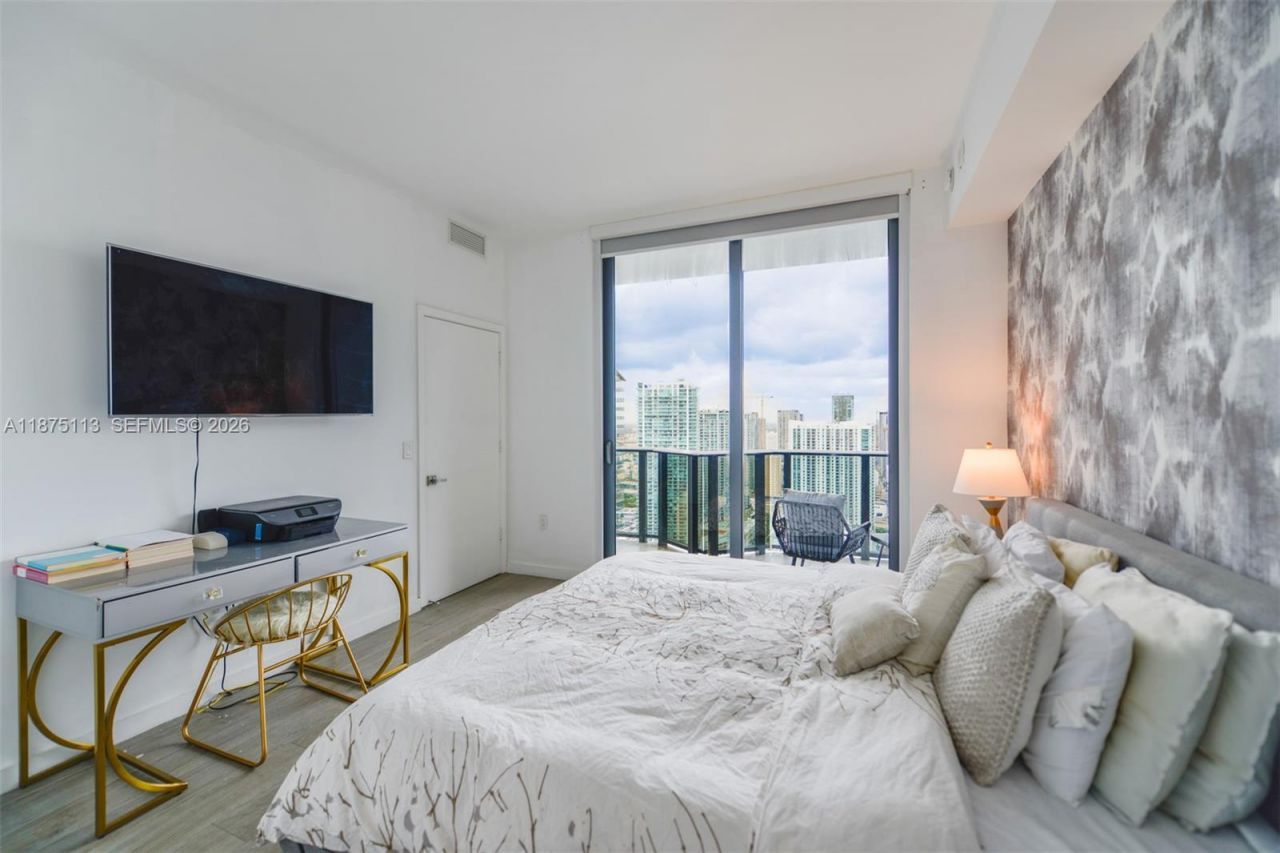 45 SW 9th St, Unit 4108, Miami, FL 33130 Photo