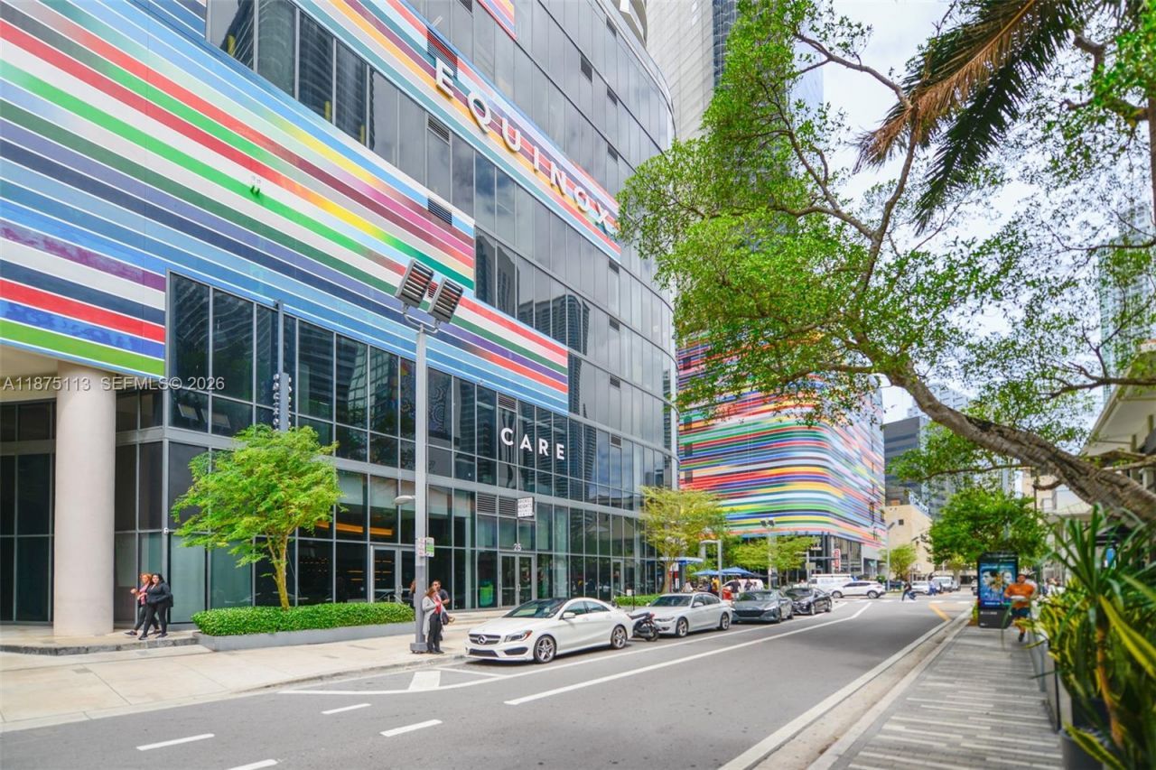 45 SW 9th St, Unit 4108, Miami, FL 33130 Photo