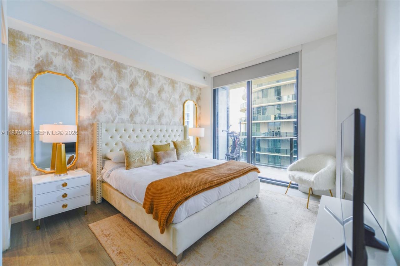 45 SW 9th St, Unit 4108, Miami, FL 33130 Photo