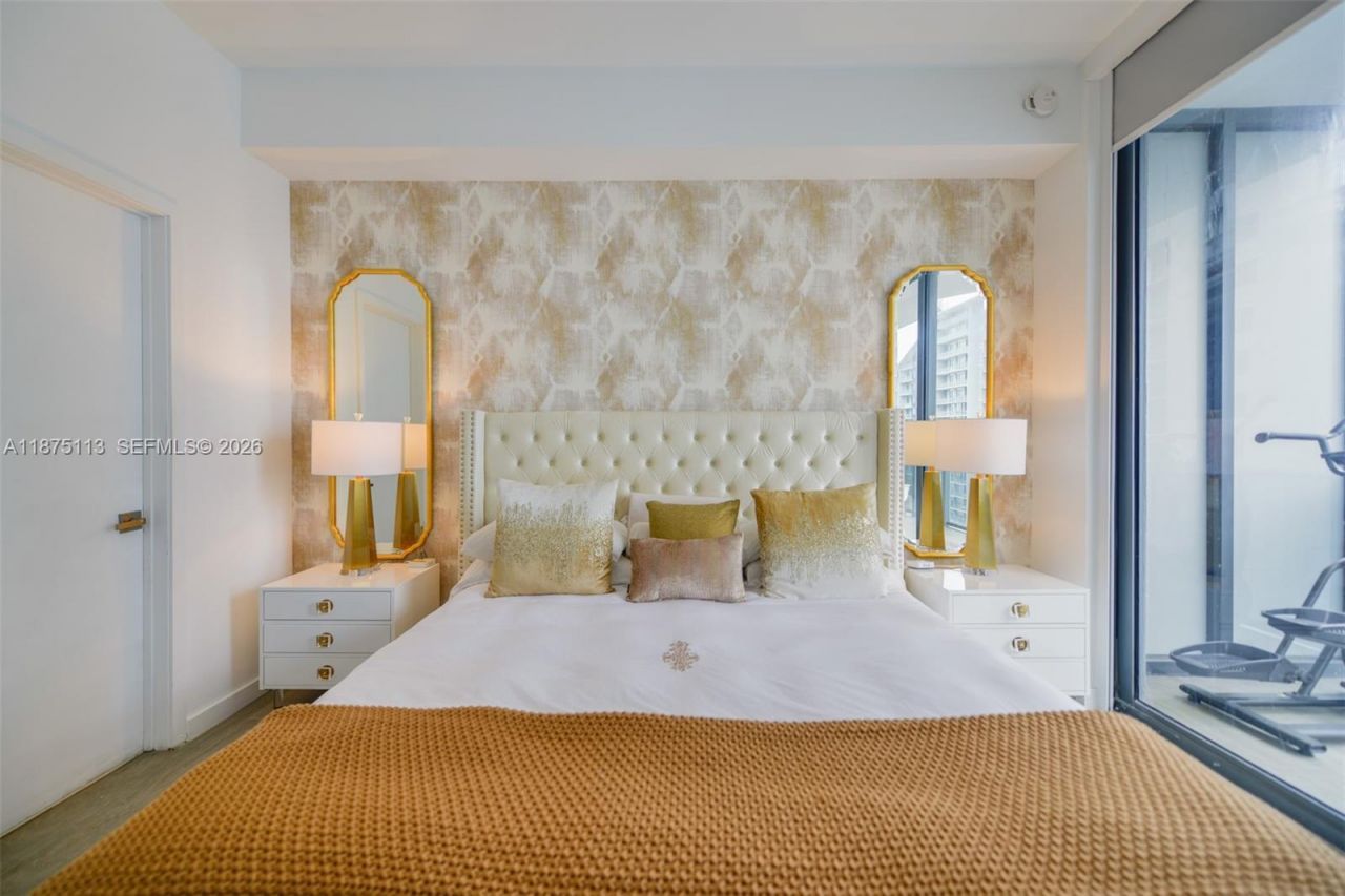 45 SW 9th St, Unit 4108, Miami, FL 33130 Photo