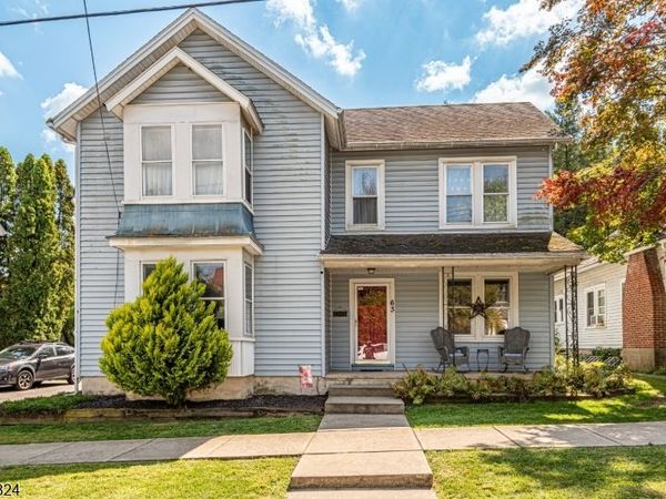 63 Main St, Bloomsbury, NJ 08804