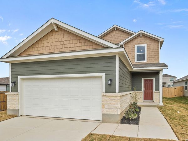4235 Clarisse Street, New Braunfels, TX 78130