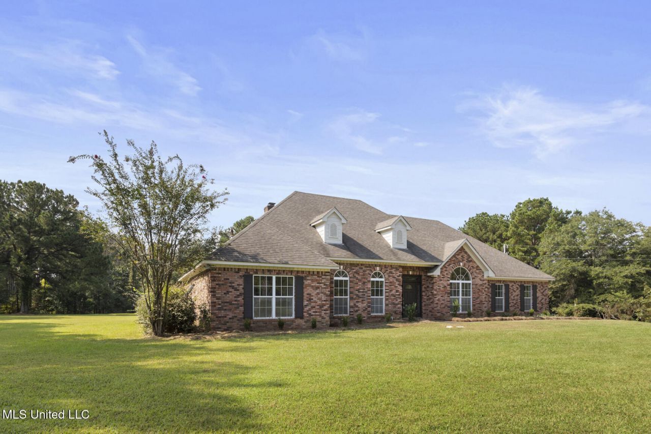 104 Rocking Chair Road, Canton, MS 39046 Main Photo