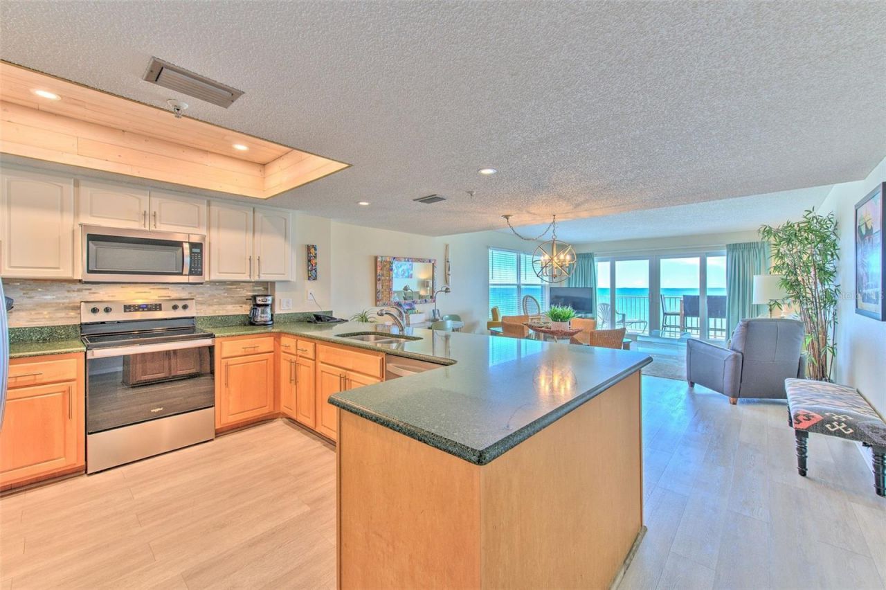 17200 Gulf Boulevard, Unit 401, North Redington Beach, FL 33708 Photo