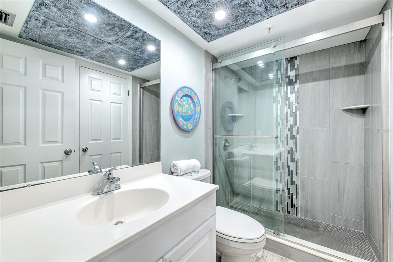 17200 Gulf Boulevard, Unit 401, North Redington Beach, FL 33708 Photo