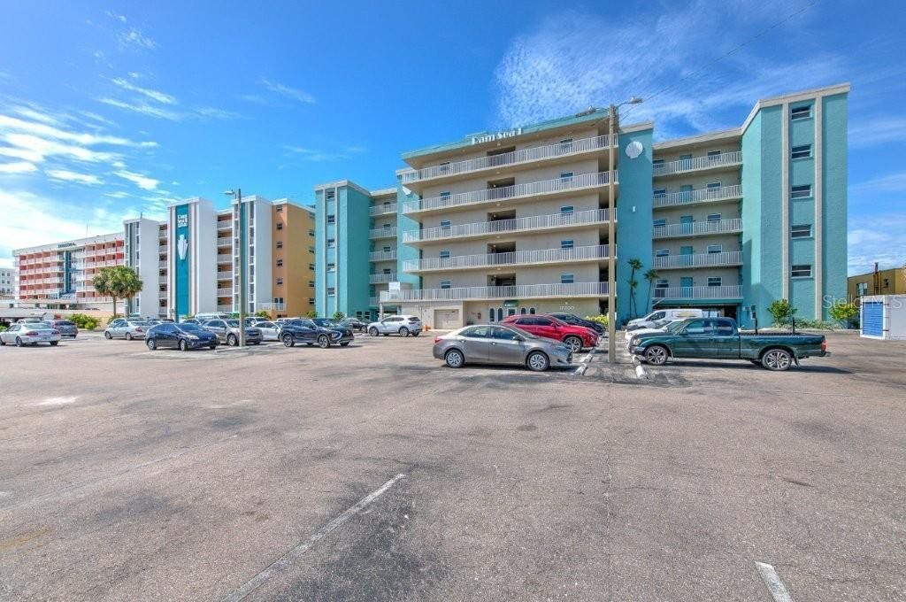 17200 Gulf Boulevard, Unit 401, North Redington Beach, FL 33708 Photo