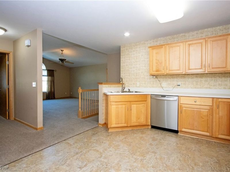 2457 Barrington Way, Unit 327, Wooster, OH 44691 Photo 5