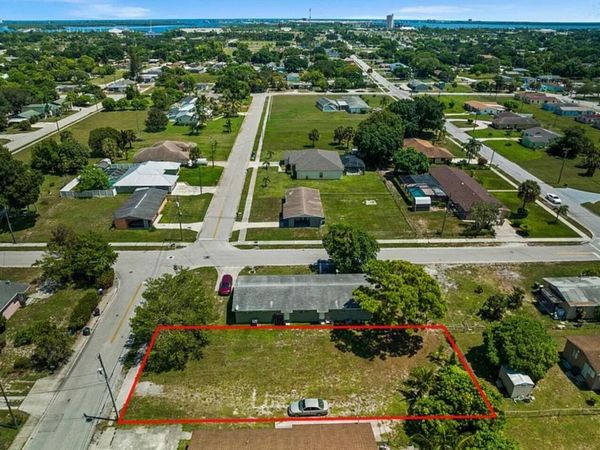 1903 Avenue N, Fort Pierce, FL 34950