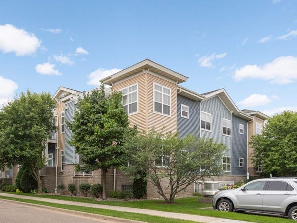 1840 Freedom Lane, Unit 104, Chanhassen, MN 55317