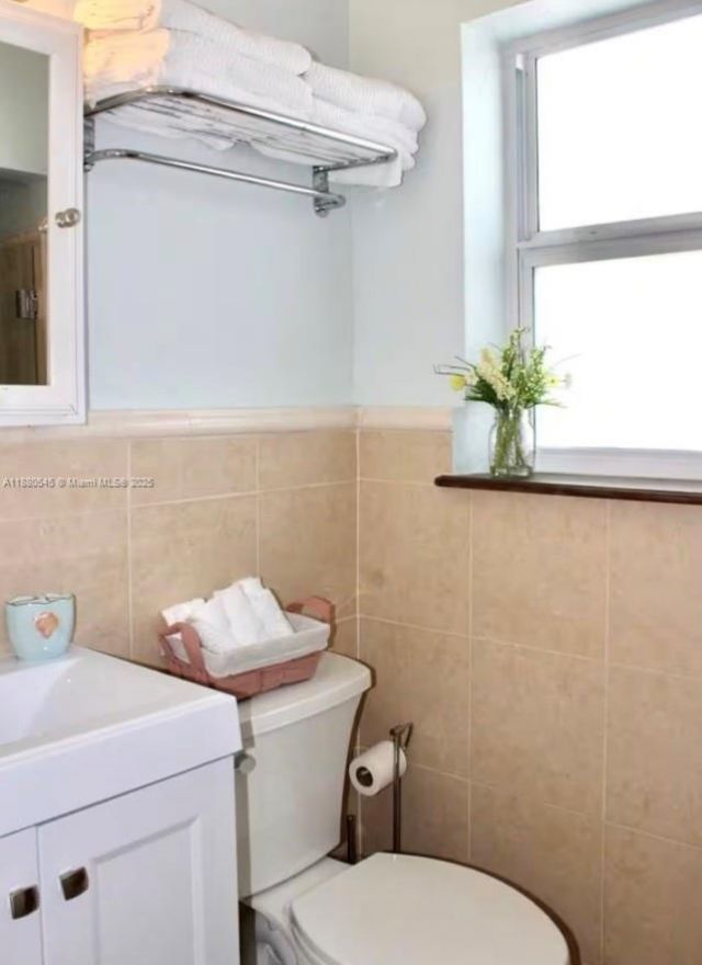 316 Walnut St, Unit 2, Hollywood, FL 33019 Photo